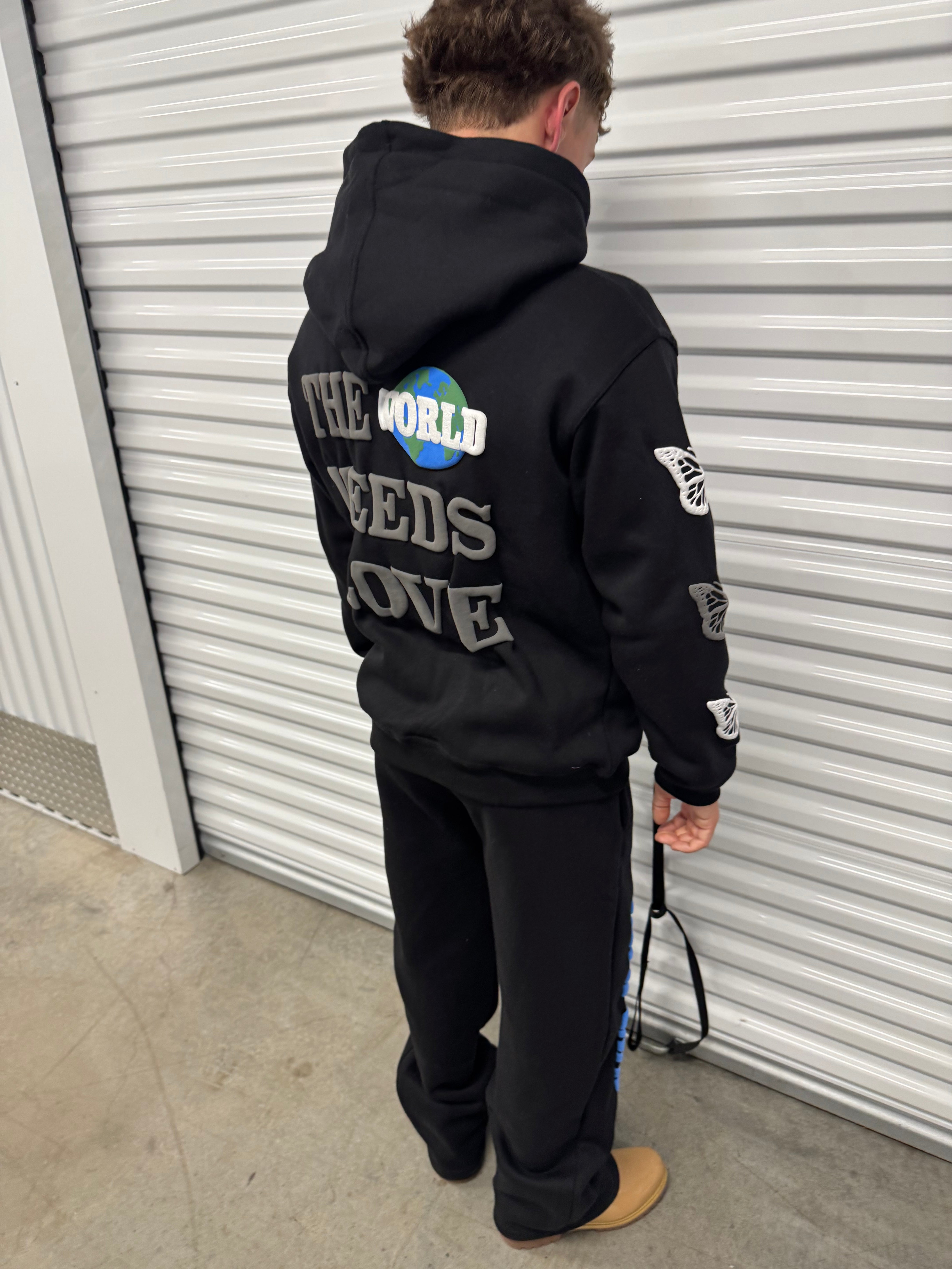 The World Needs Love Set [Black]